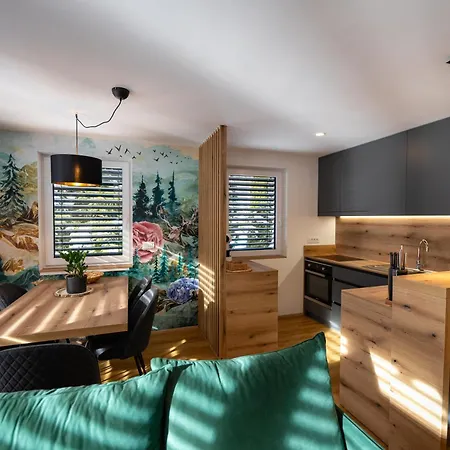 Holiday home Hisa Zima